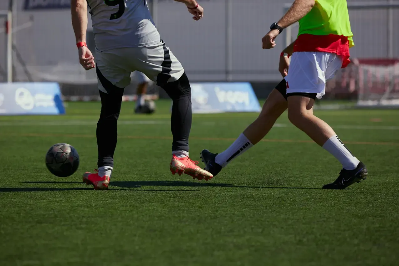 Player controlling the ball during the championship match