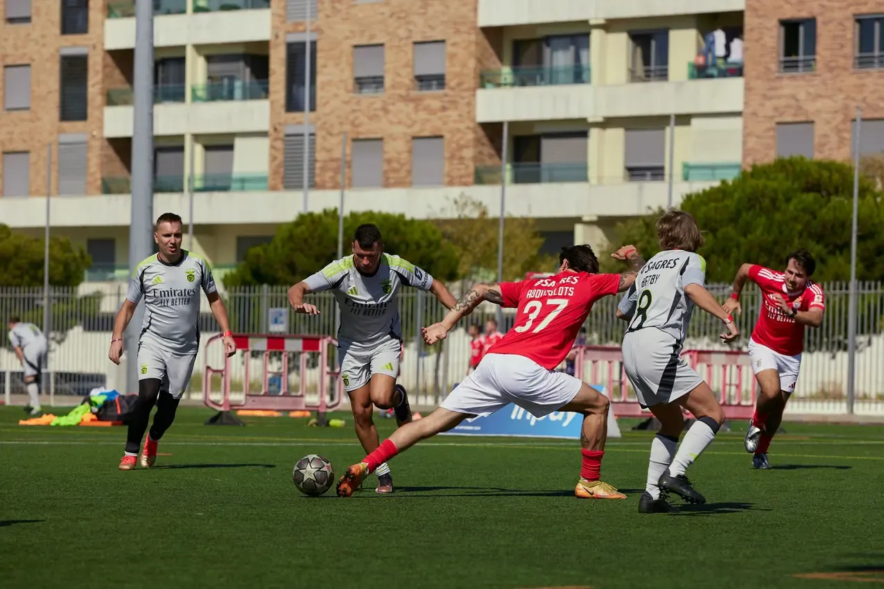 Group of players contesting a loose ball