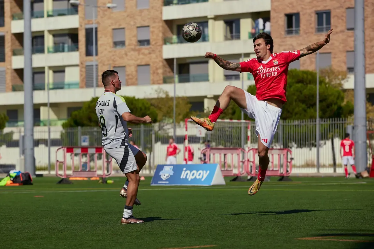 Player challenging an opponent in the air