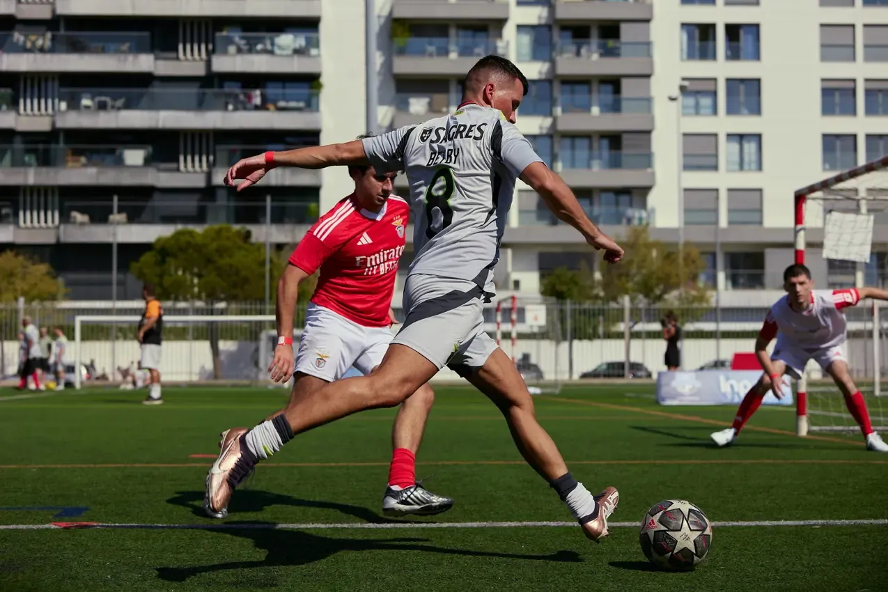 Betby number 8 striking the ball